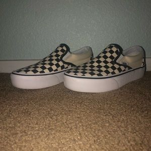 Like new!! ☀️ platform checkered vans